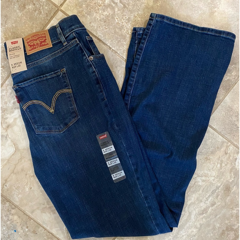 🆕 Levi's Classic Bootcut Jeans / Sz 8